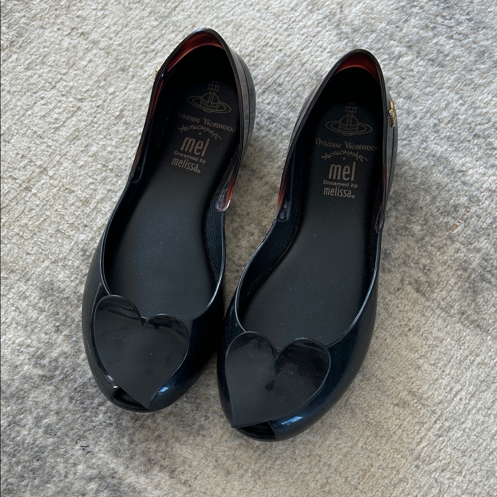 Mini Melissa Black Heart Dress Shoes Little Girl US size 2.